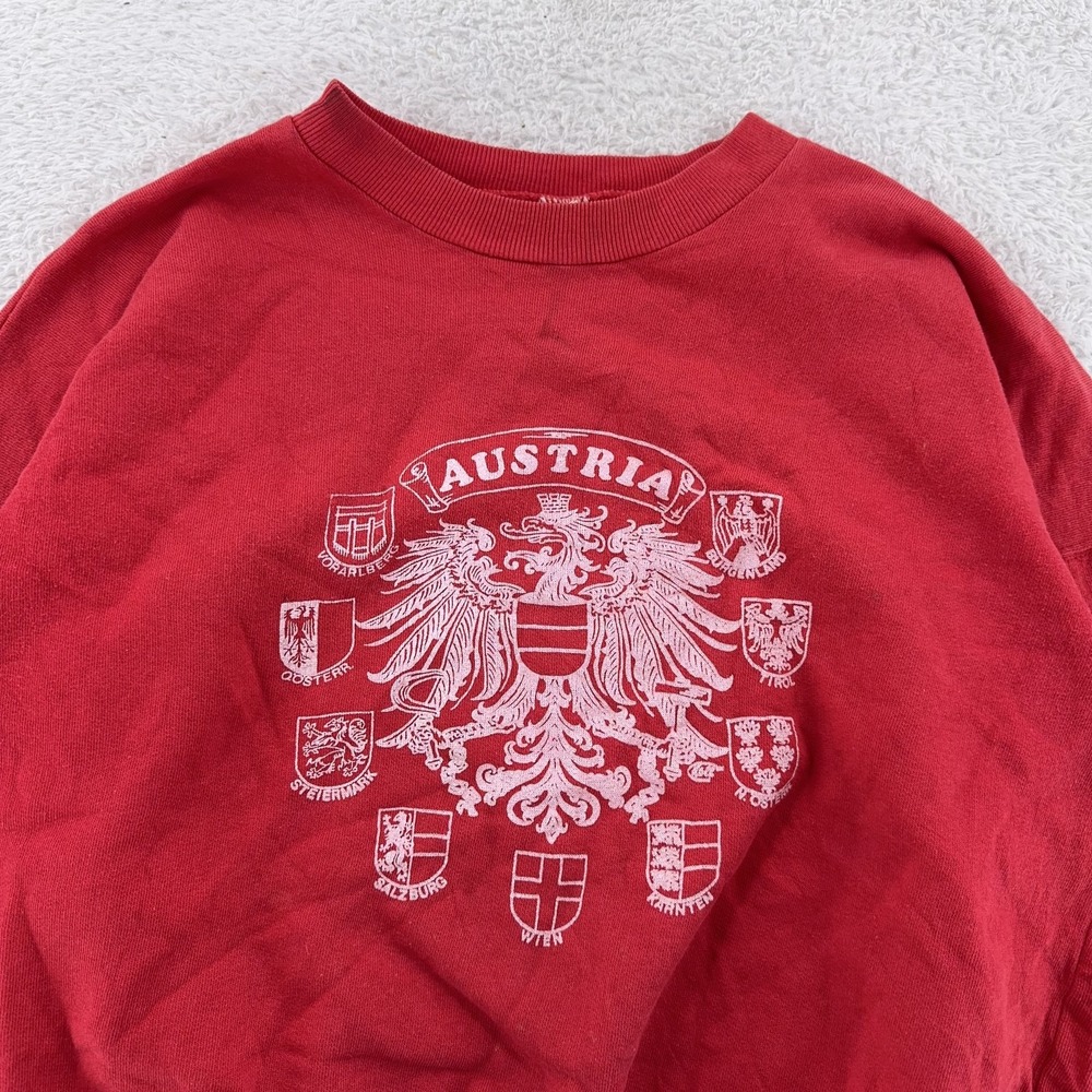 Vintage Austria Sweatshirt SHORT BOXY M Crewneck Eagle Crest‎ Graphic Pullover